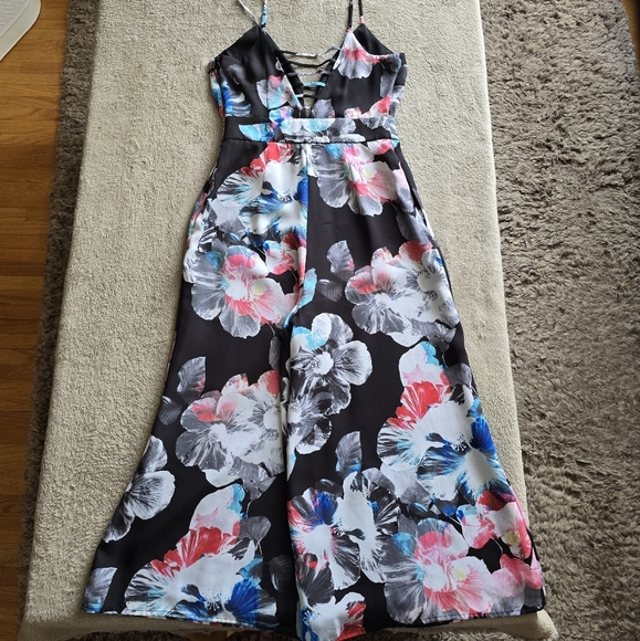 Bebe wide leg spaghetti strap floral jumpsuit size 6 - Picture 9 of 15
